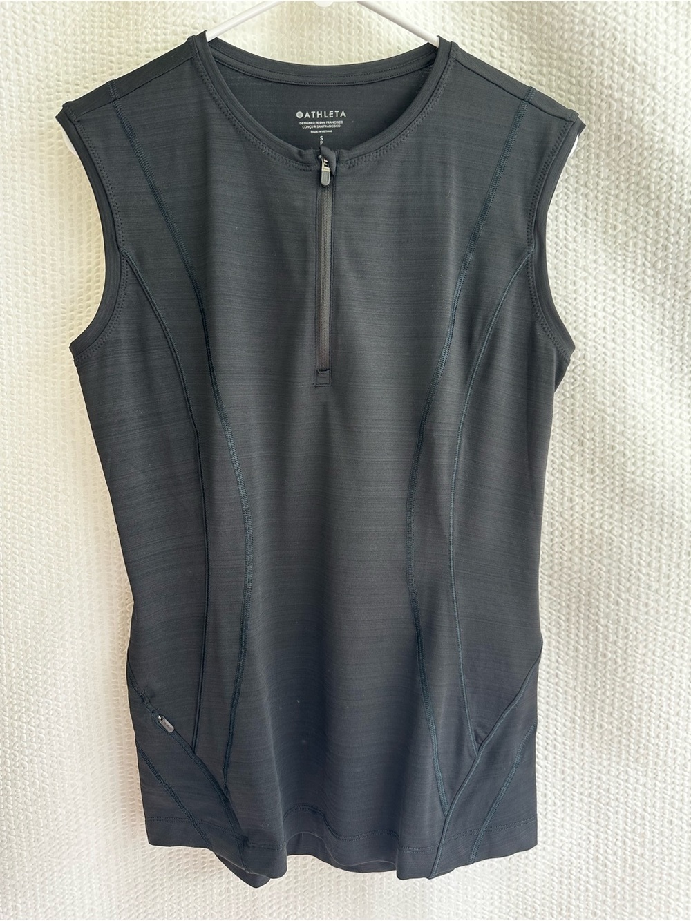 Athleta Pacifica Black Quarter Zip Tank Top Sleeveless Zip Pocket Small Running